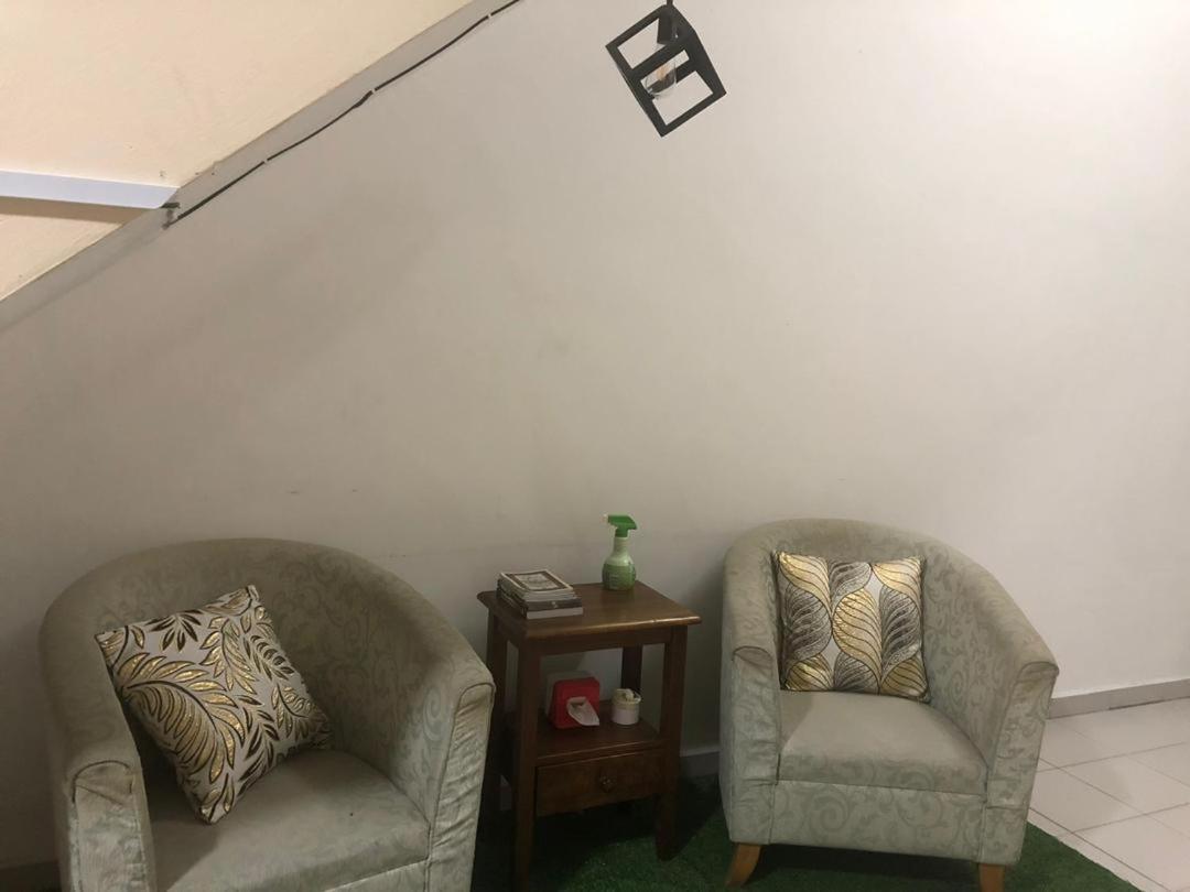 Homestay Bandar Batu Pahat Esterno foto