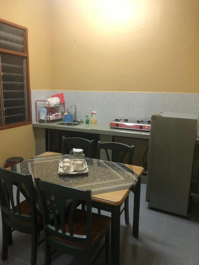 Homestay Bandar Batu Pahat Esterno foto